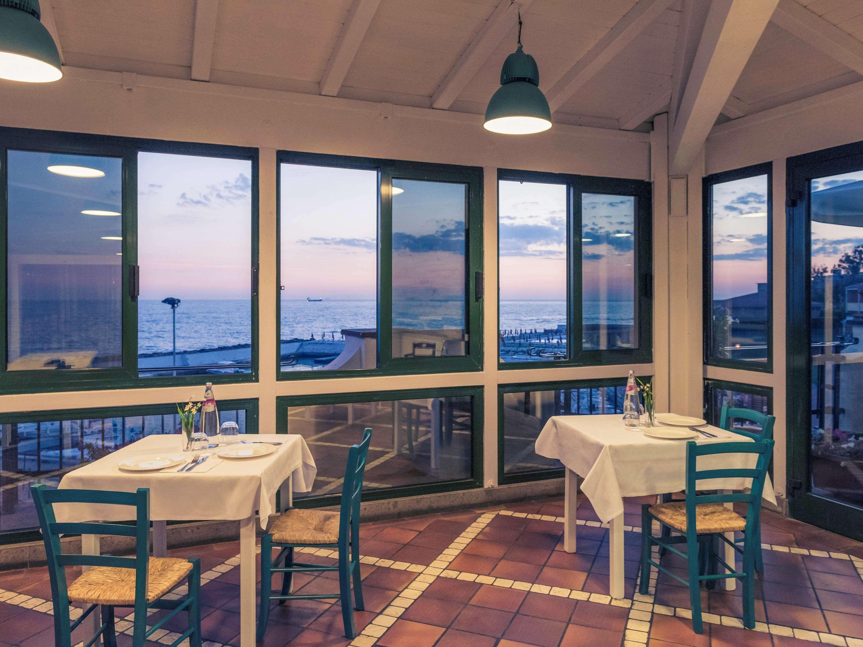 Mercure Civitavecchia Sunbay Park Hotel Exterior foto