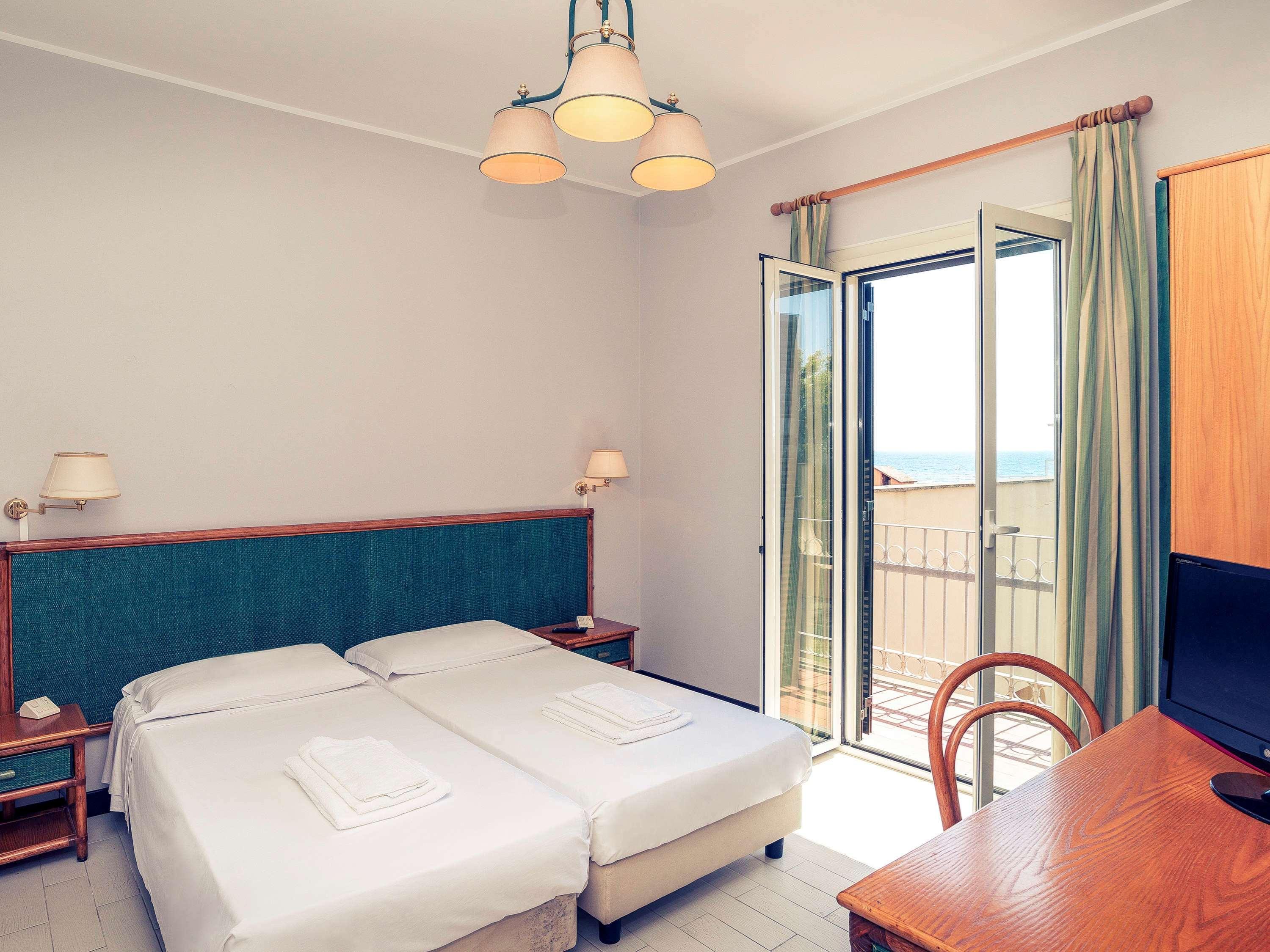 Mercure Civitavecchia Sunbay Park Hotel Exterior foto
