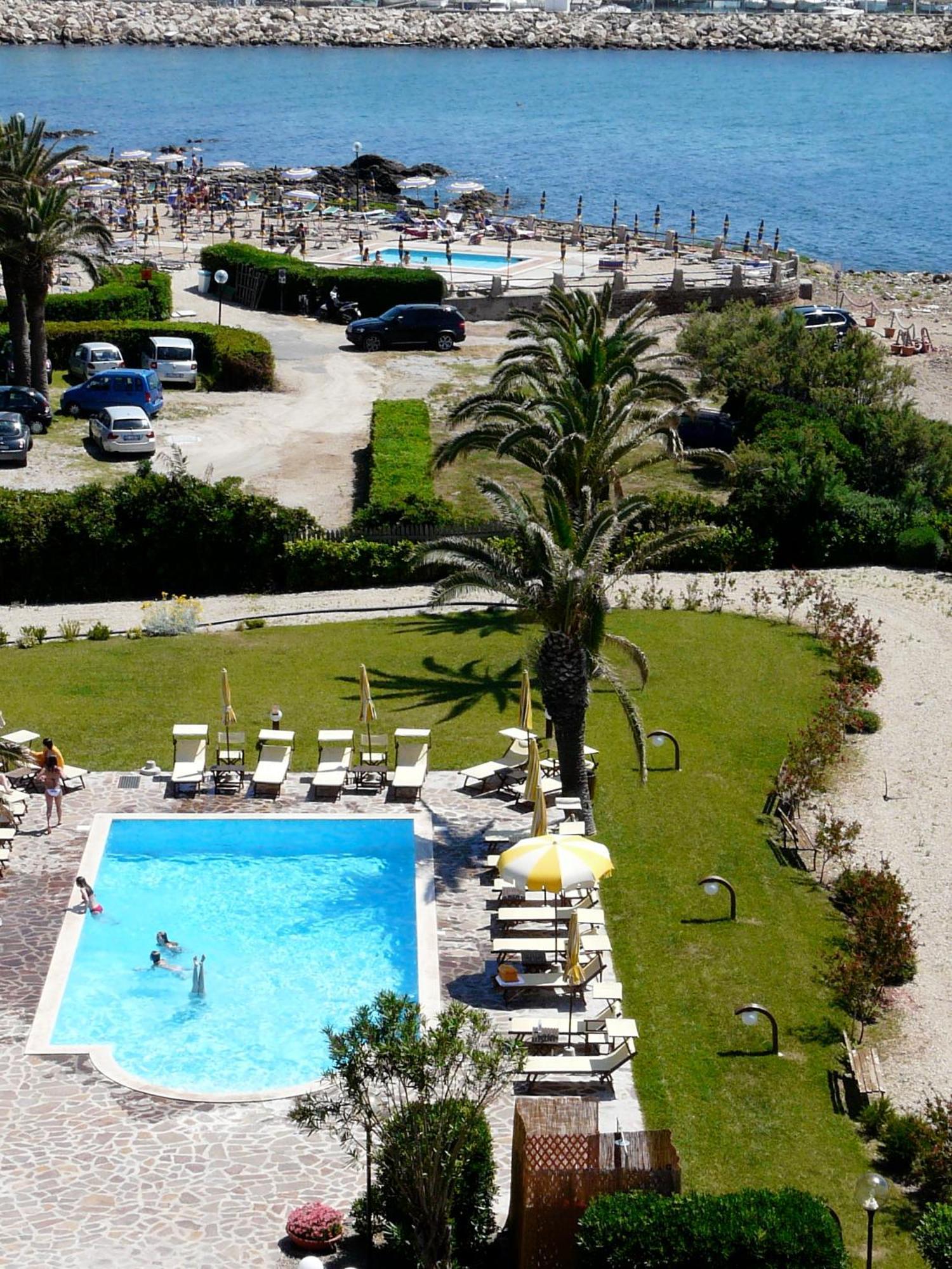 Mercure Civitavecchia Sunbay Park Hotel Exterior foto