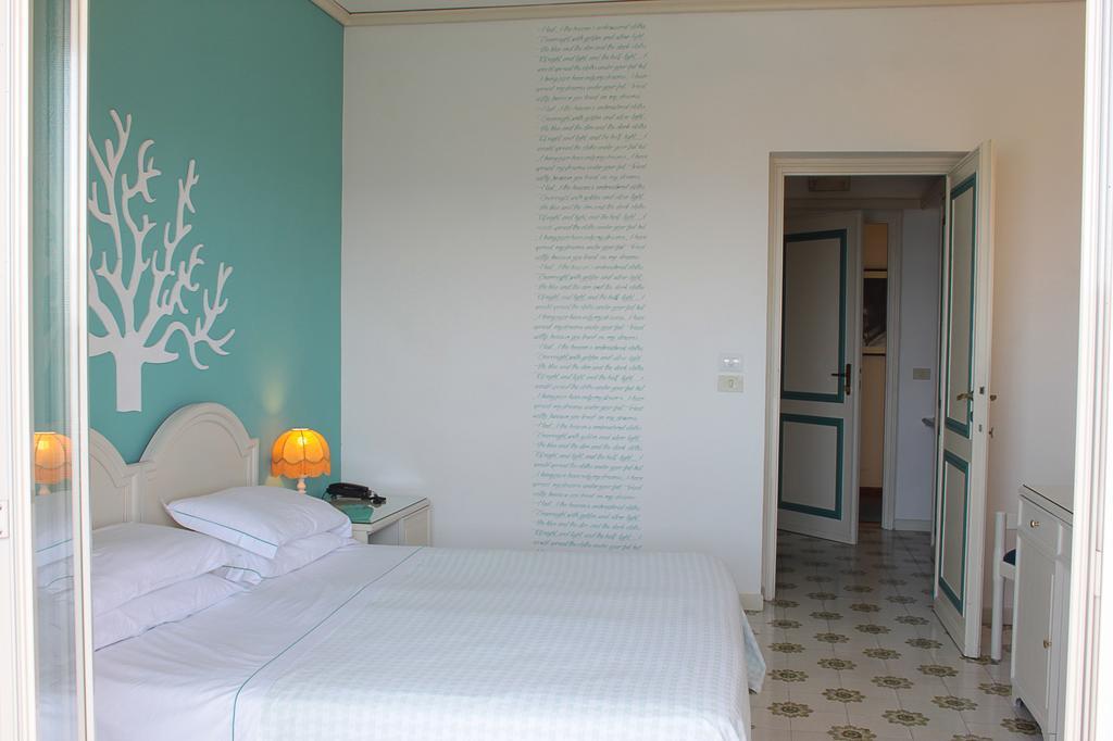 Mercure Civitavecchia Sunbay Park Hotel Exterior foto